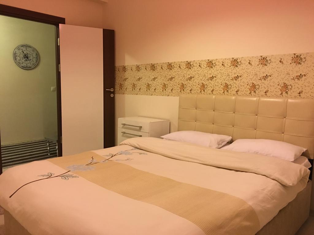 Karims Apartments Bursa Esterno foto